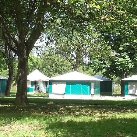 Camping Les Ombrages De L'Adour Hotell Aire-sur-lʼAdour Eksteriør bilde